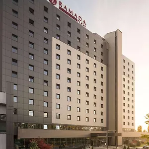 Hotel Ramada Plaza By Wyndham Convention Center ****